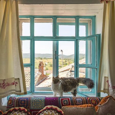 Hobbithousebademler Bed & Breakfast Urla Exterior photo