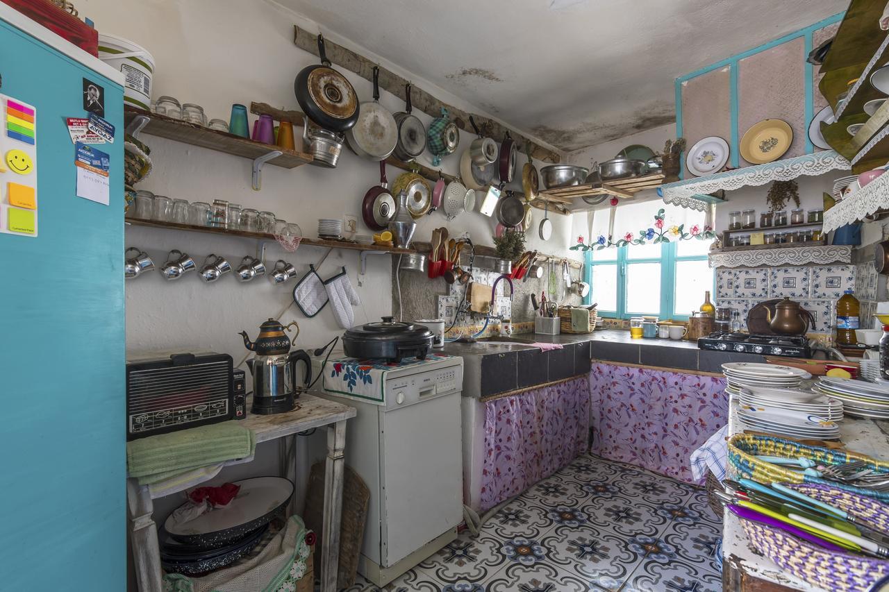 Hobbithousebademler Bed & Breakfast Urla Exterior photo