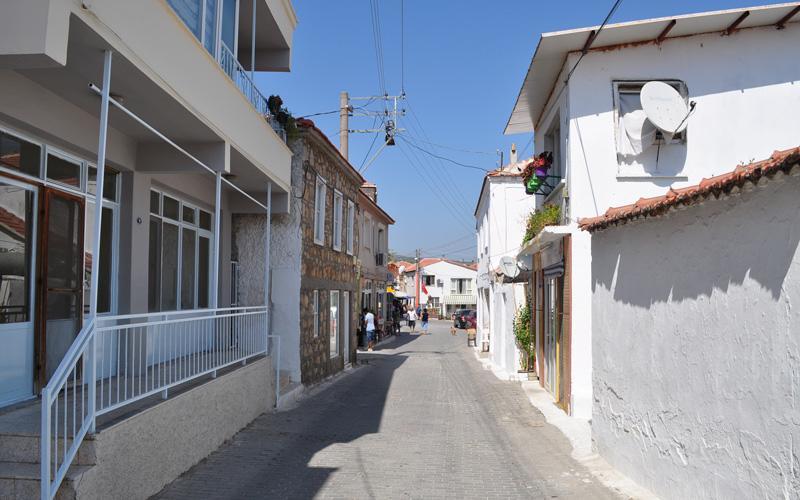 Hobbithousebademler Bed & Breakfast Urla Exterior photo